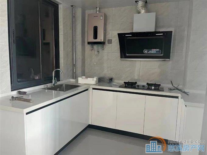 智慧谷52平朝南精装家电齐全拎包入住