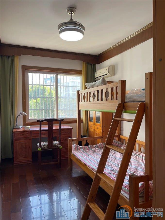 出租万江华庭2700元