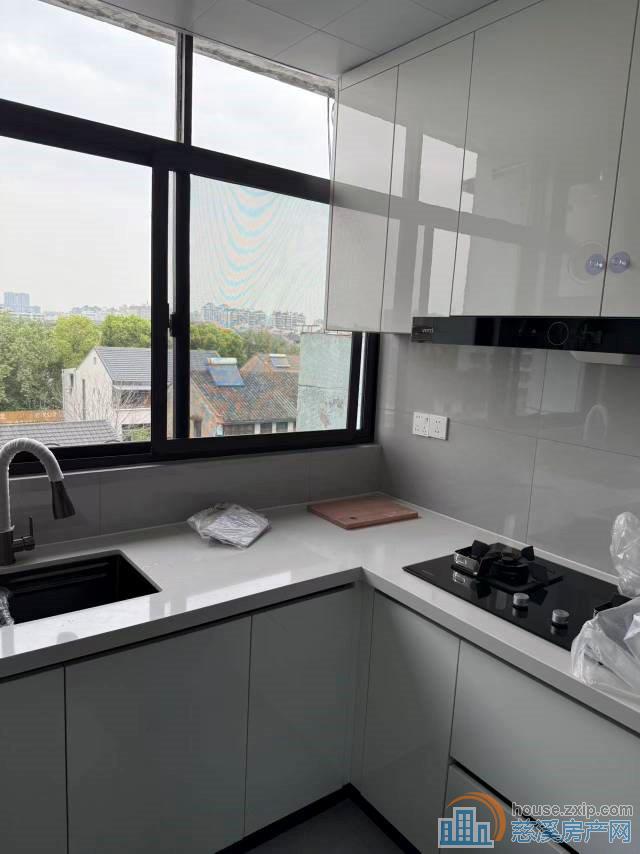 城东新村18000元