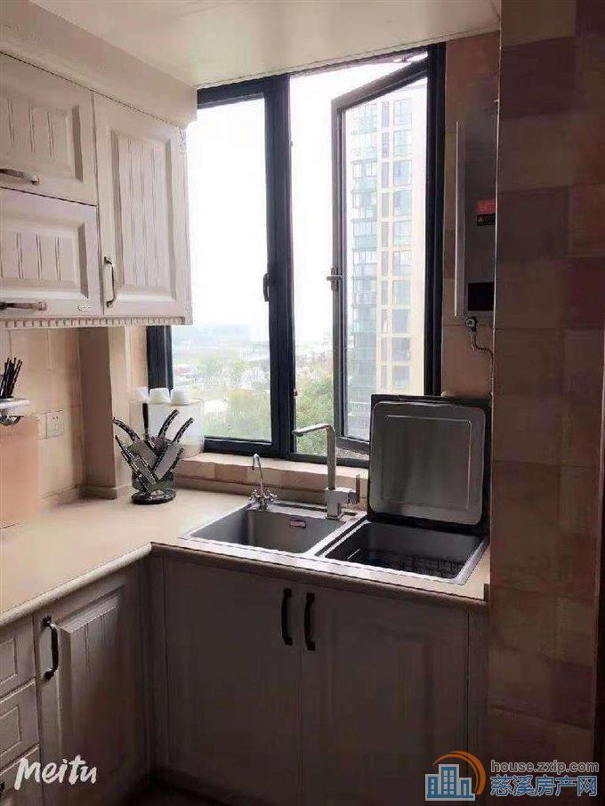 界牌新村 精装138平166万带车位