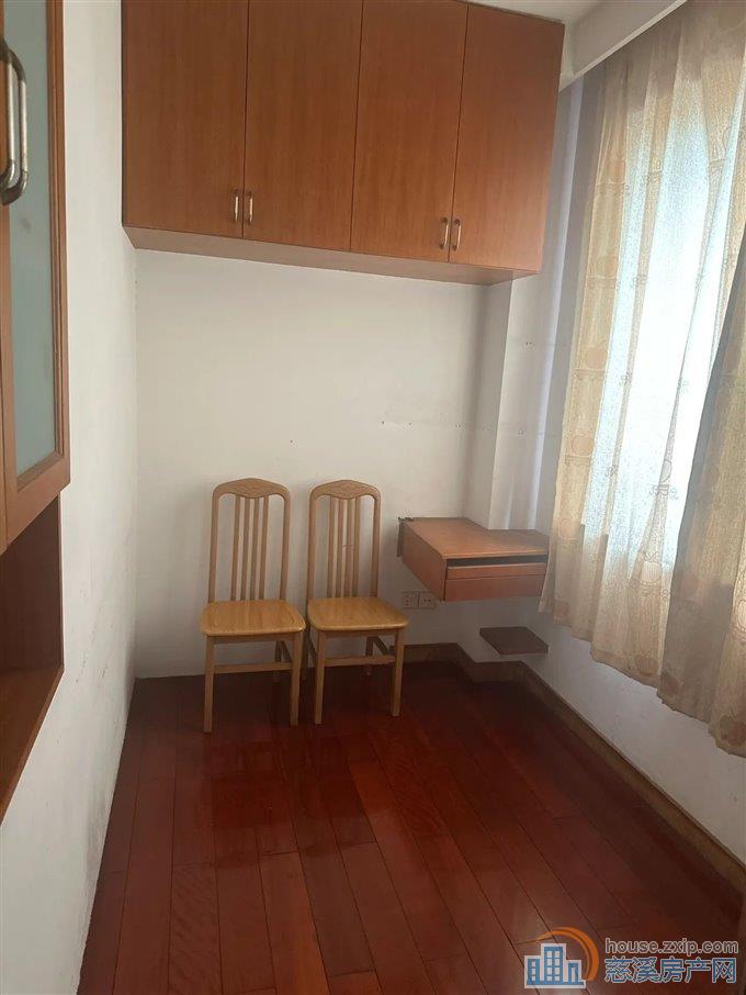 三北名都 精装二房 月租1800带阳台