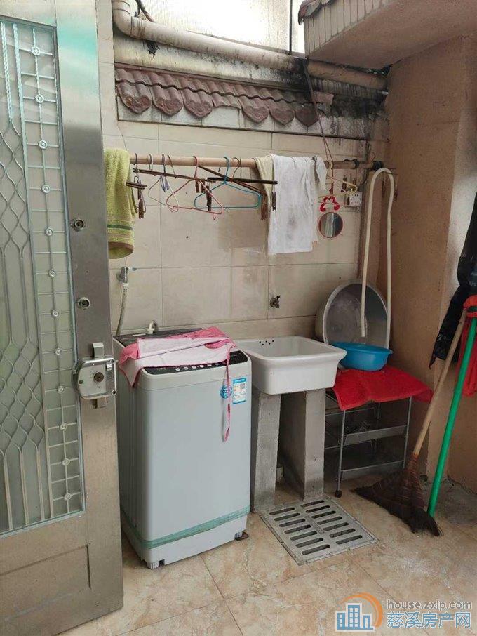 后二房路一通三位置光线好118万直接