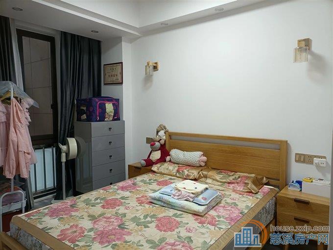 峙山庄园87平73.8万精装修