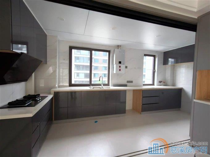 急卖精装洋房127平139.8万拎包入住