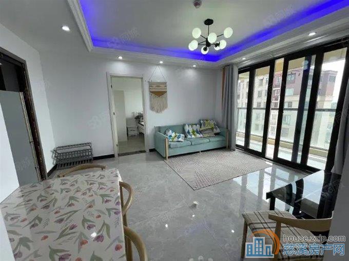 出租家电齐全1800元