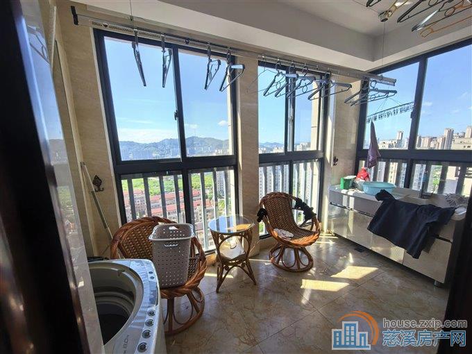 鸣北小区146平145万精装修