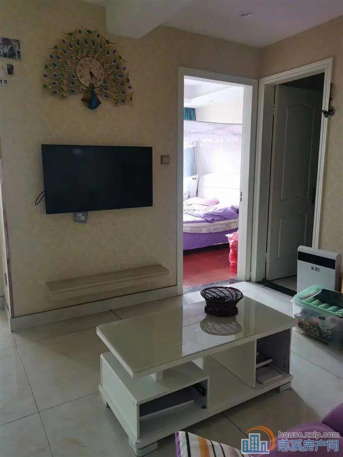 出租双囍花园2400元