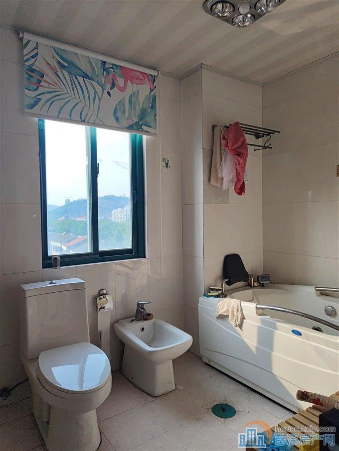 出租东方明珠城4800元/月