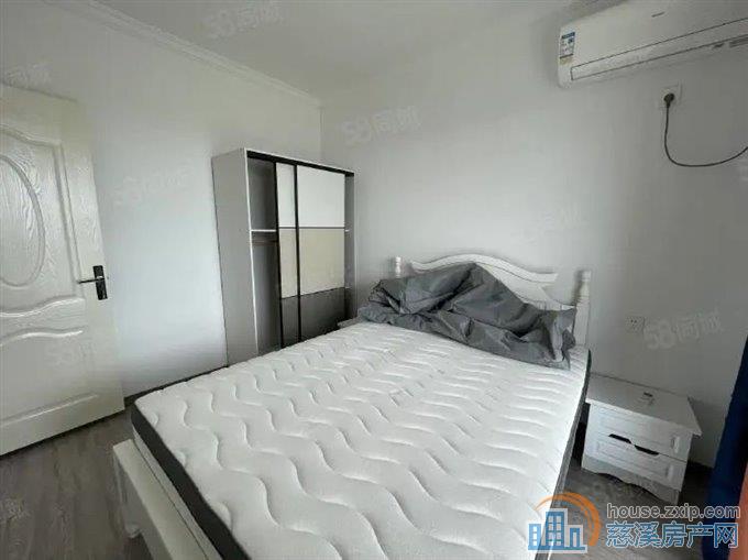 出租家电齐全1800元