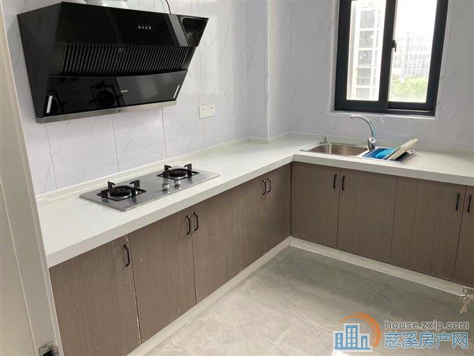 出租梅林苑2750元