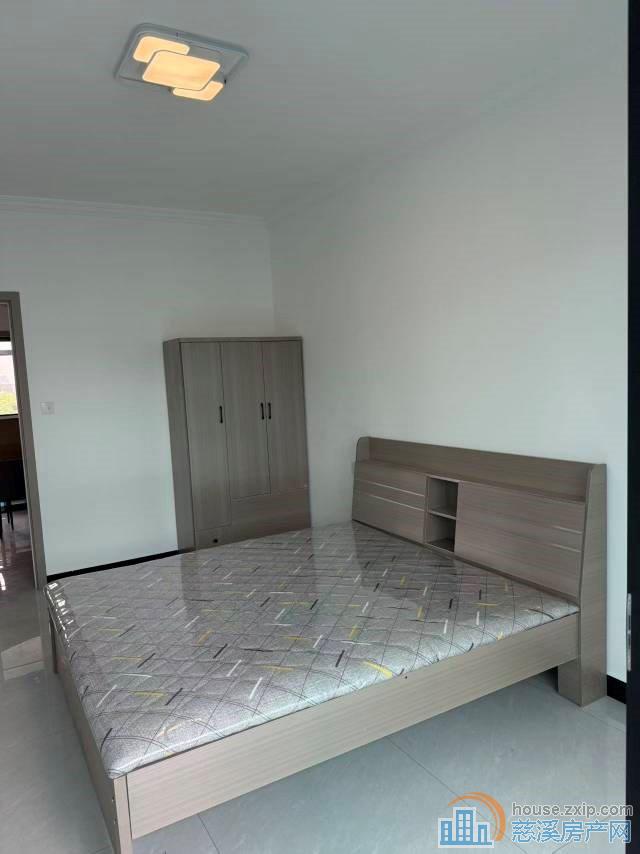 城东新村18000元