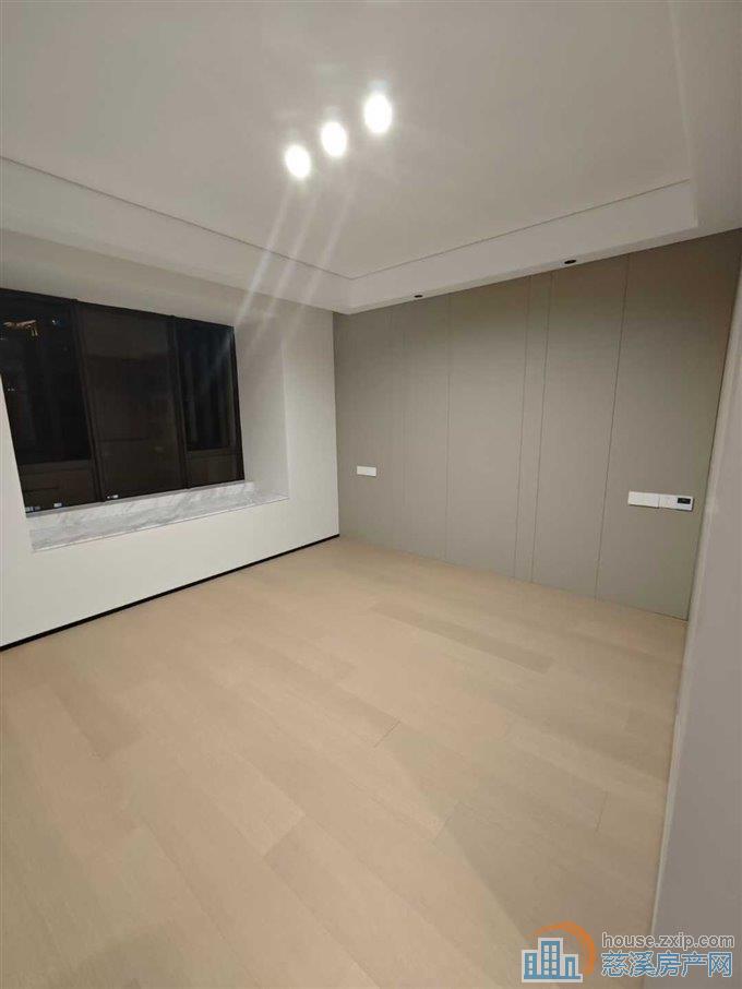 中海湖心半岛全新精装修双阳台直接钥匙在