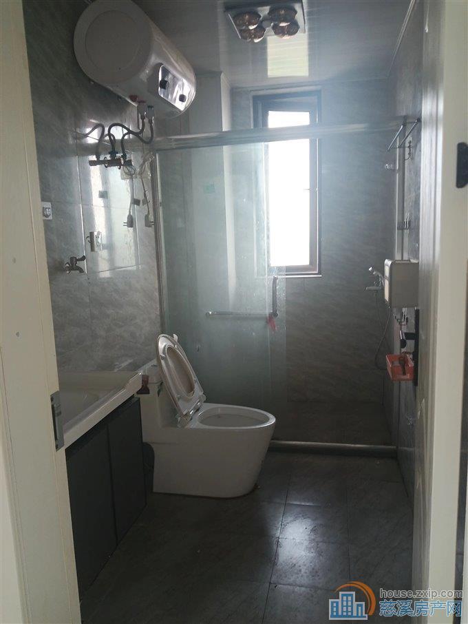 出租青樾府1800元