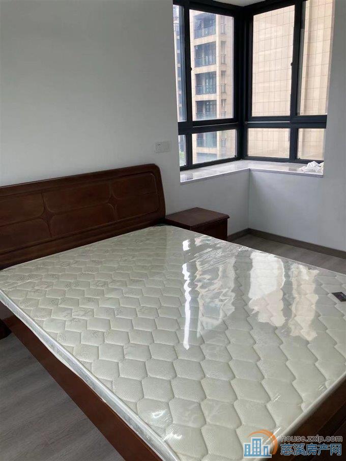 出租梅林苑2750元