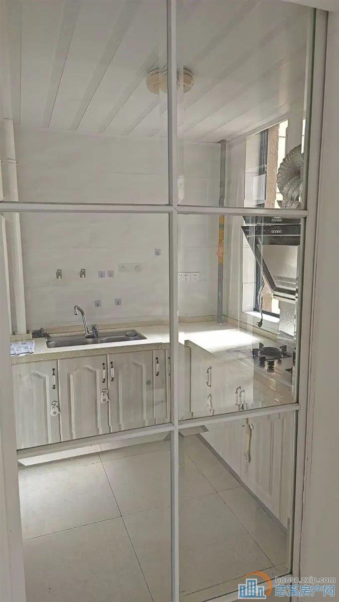 出租新潮塘南苑1700元