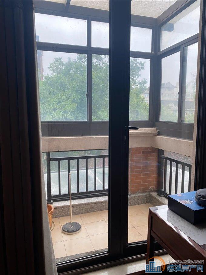 出租万翔美郡4500元/月