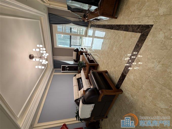 银桂苑142平9层电梯洋房 精装送车位