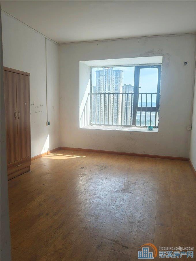 急急急 悦华府131平方 边套中上层