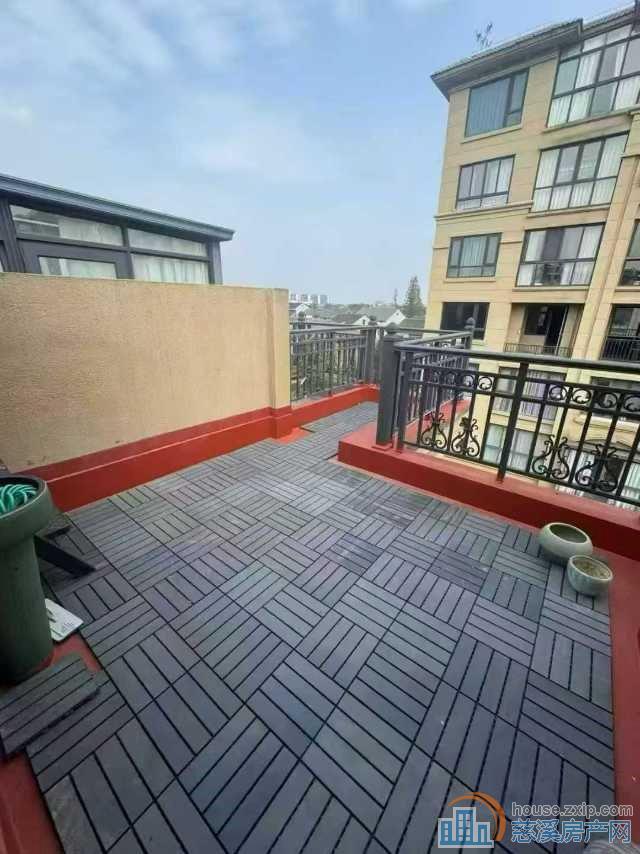 中梁泊景庭上叠+车位储藏室精装带露台