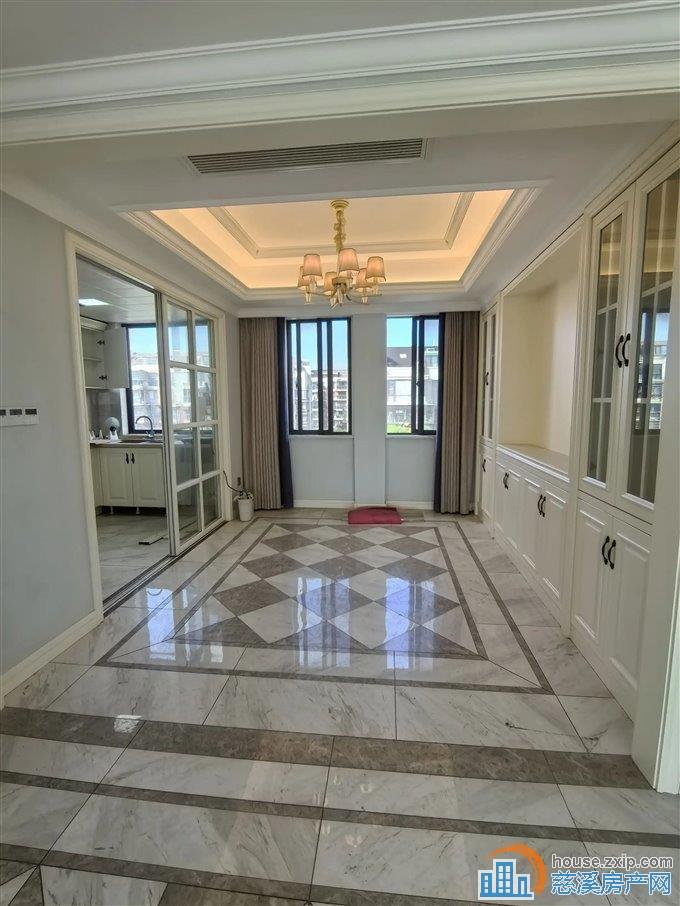 星光家园复式中央空调带阳光房带车库