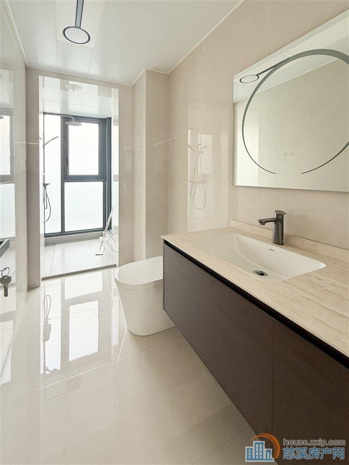 天安浔筑 精装 拎包入住 全天采光