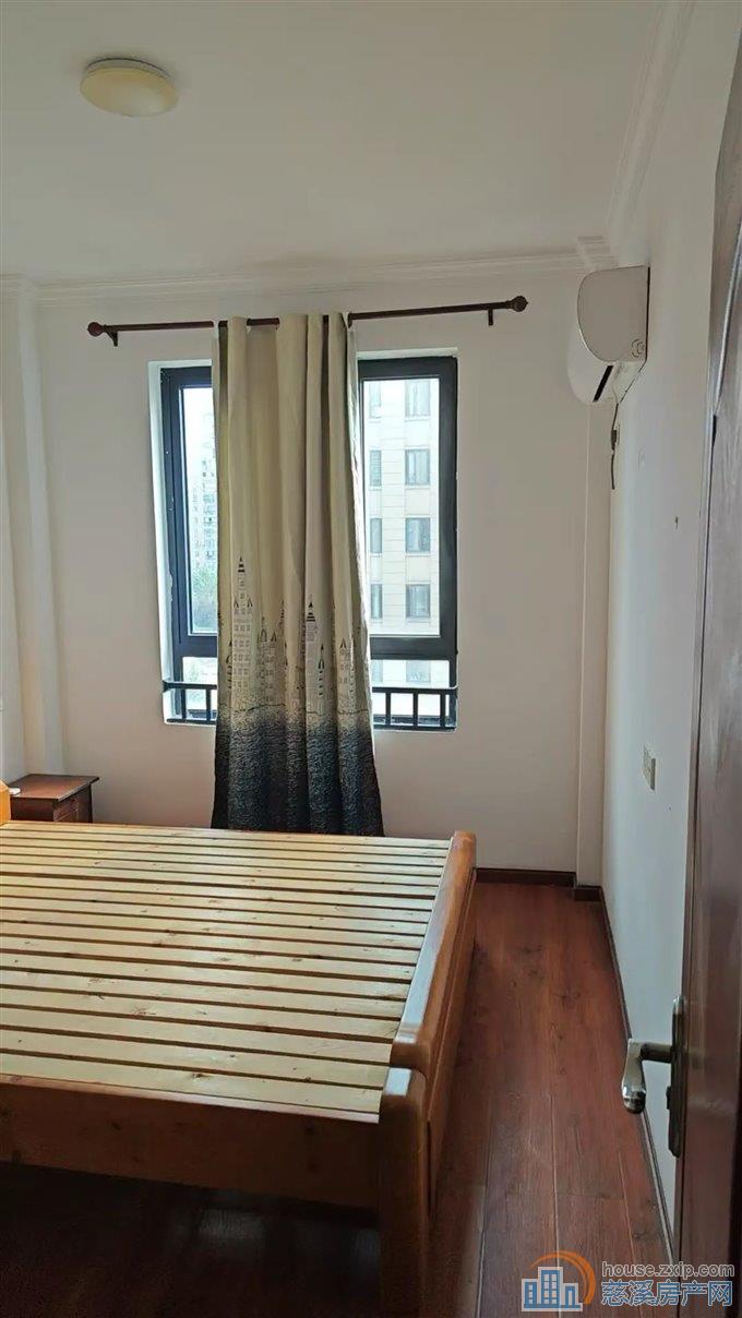 出租新潮塘南苑1700元