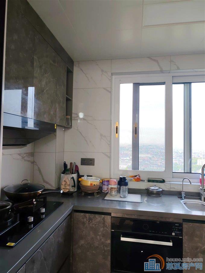 俯院江南北区126平165万精装修