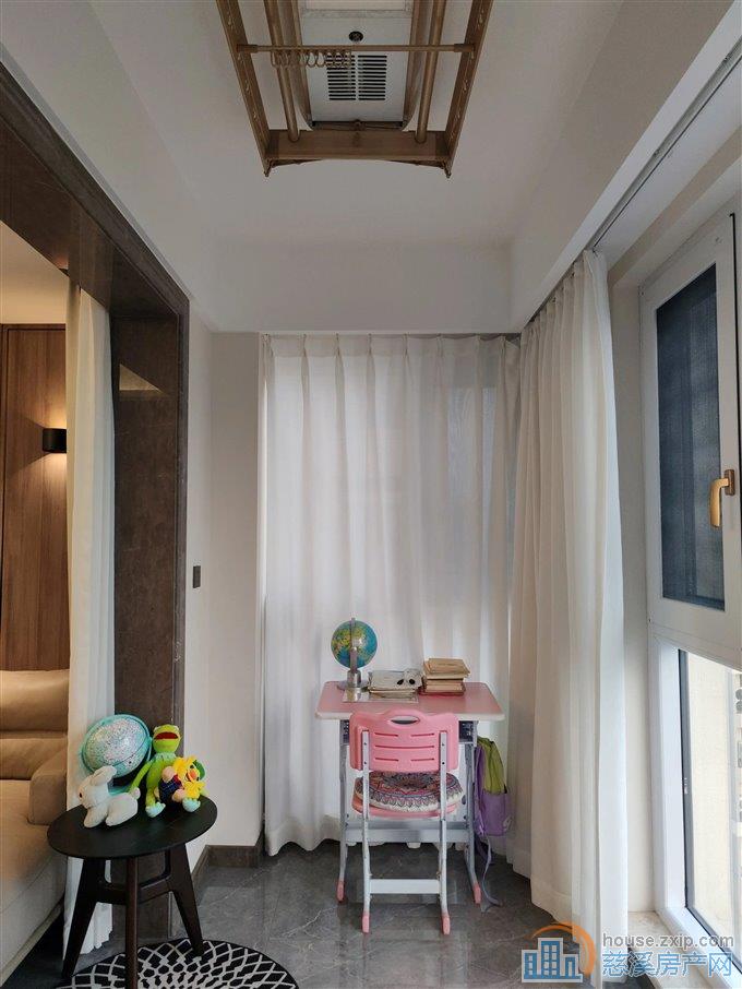 俯院江南北区126平165万精装修