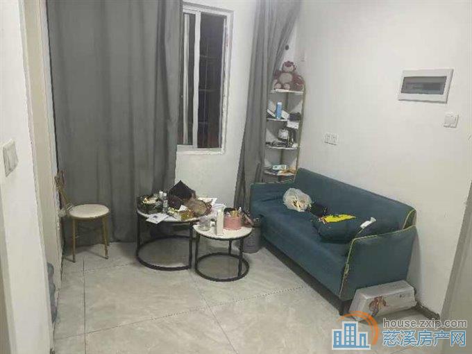 金棉小区好位置直地2楼50平精装两室