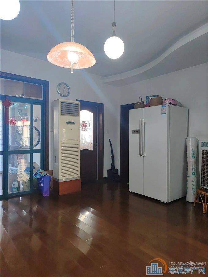 出租东方明珠城4800元/月