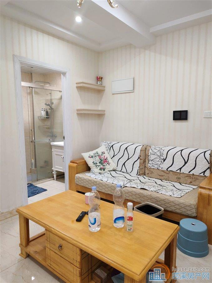 出租双囍花园2200元