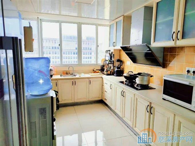 城市星光苑156平精装中上楼层170万