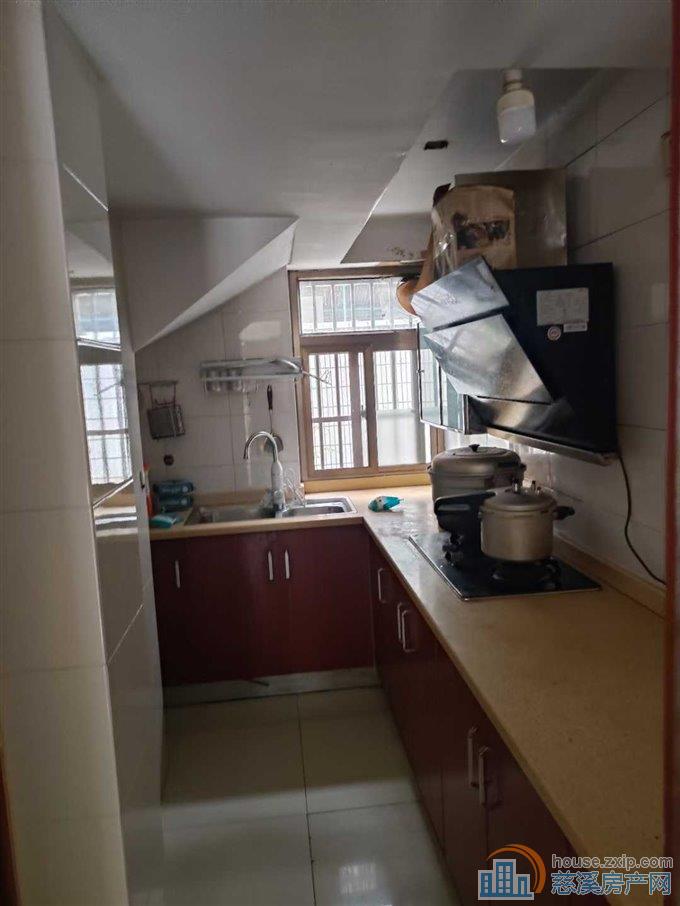 后二房路一通三位置光线好118万直接