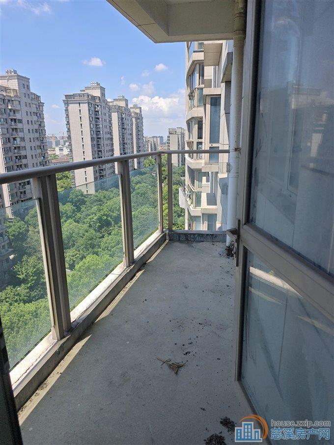 金水湾 大平层 双车位 LW位275万