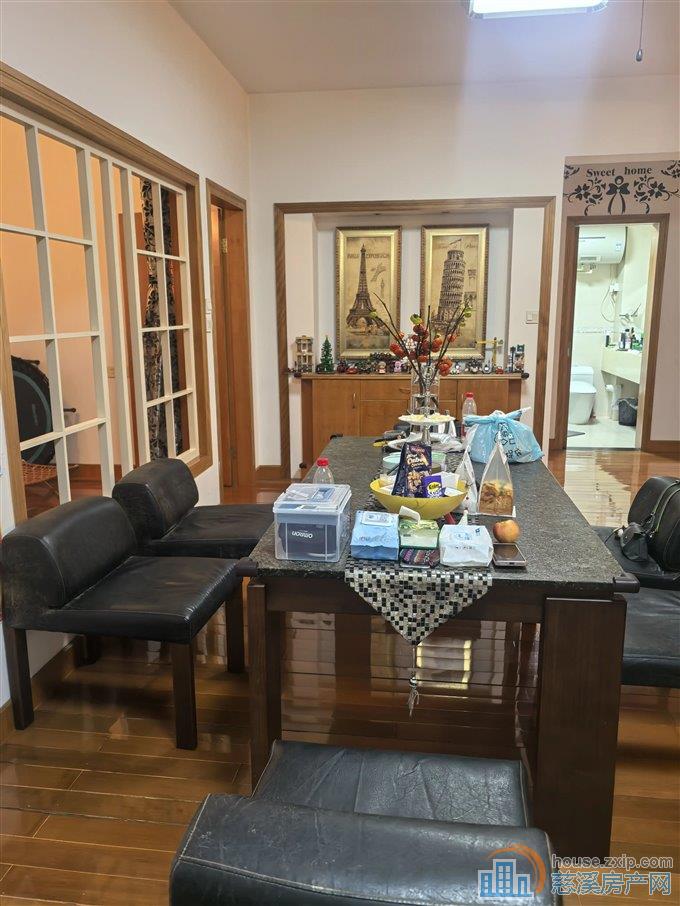 大通花园一期3楼急售送一个大车库