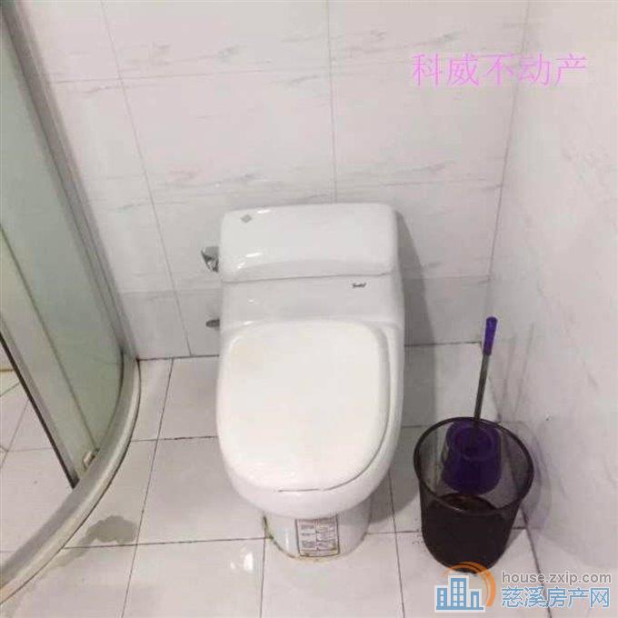 出租香格大厦1700元/月