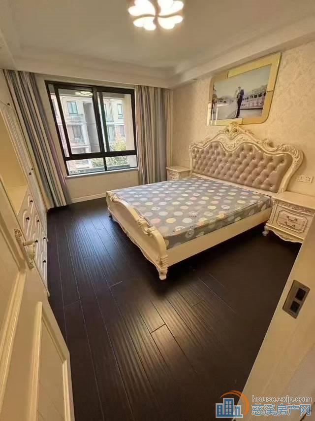 城市桃源楼梯洋房88平83.8万5楼