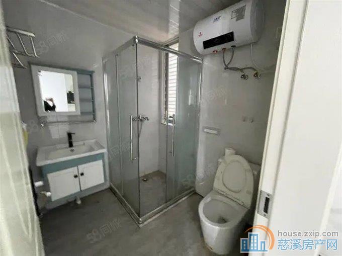 出租家电齐全1800元