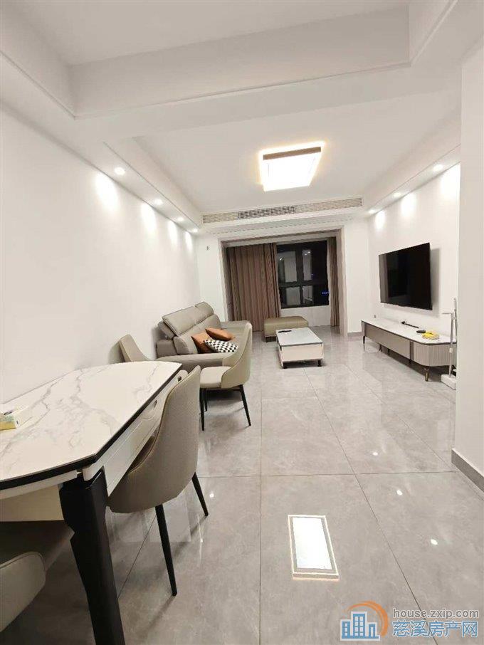 誉林府三室两厅两卫精装修直接房源钥匙在