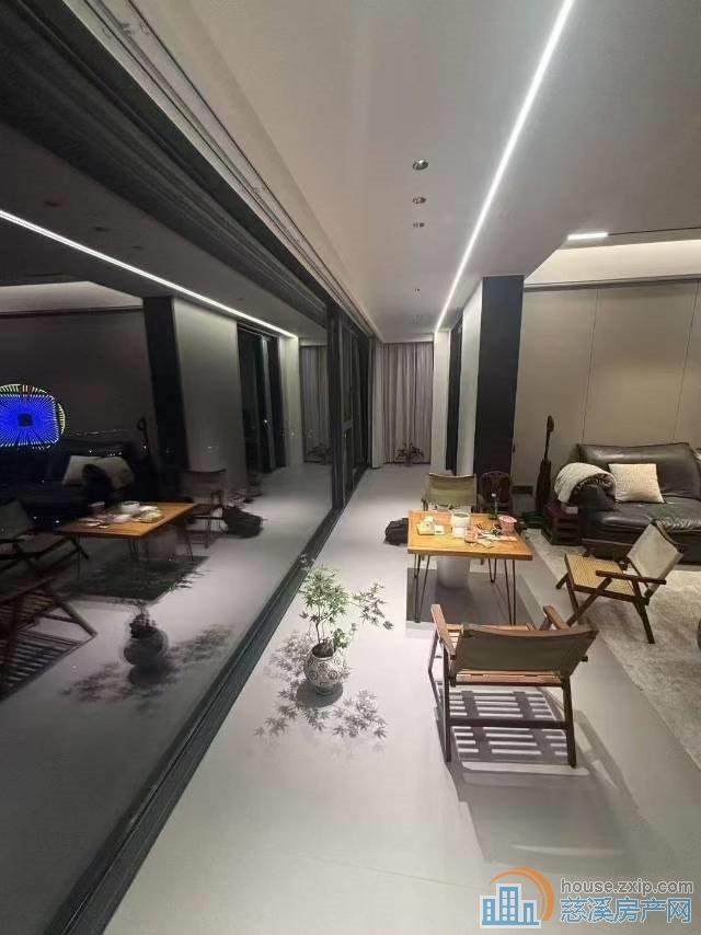 江岸臻园面积197平楼层佳368万