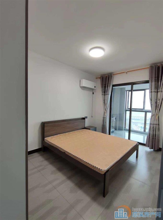 出租悦华府108平3200每月