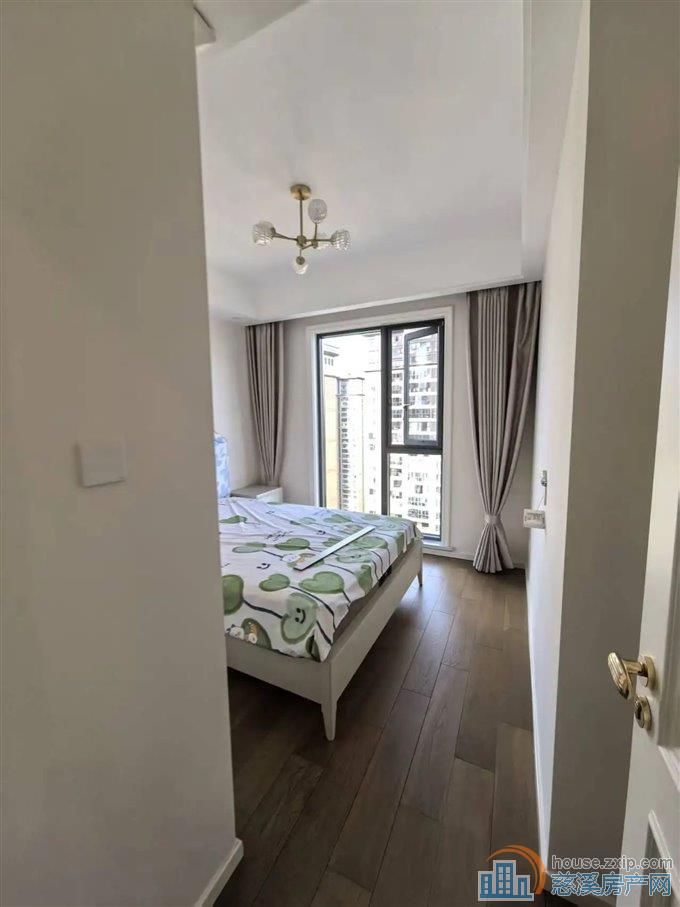 悦华府 精装140平方222万带车位