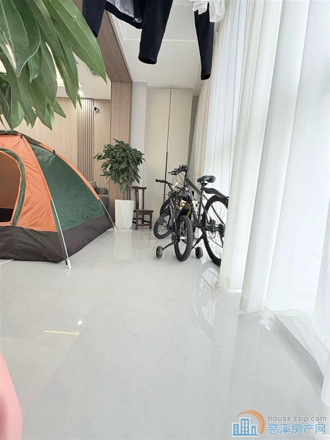 界牌新村 精装 带露台 送车位