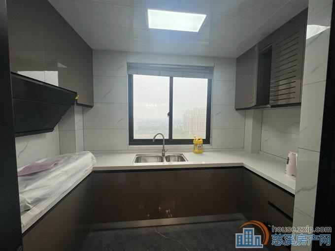  保利俯院江南北区