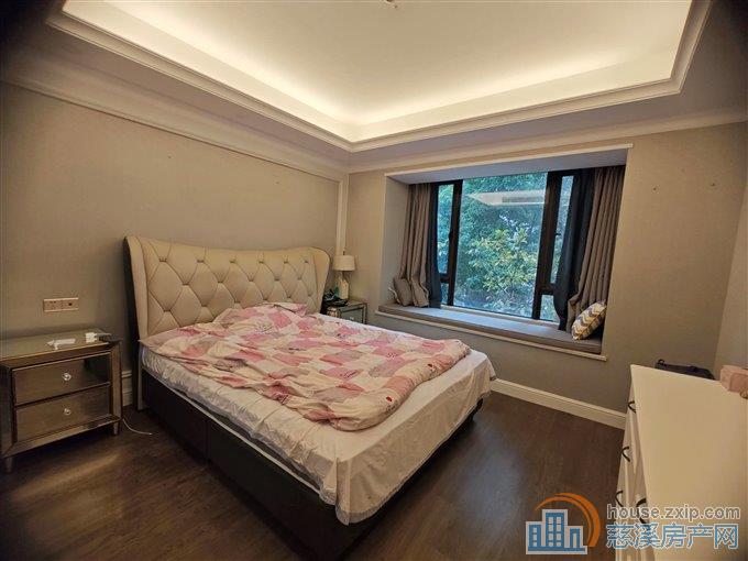 中海湖心半岛花苑1期 洋房 精装 有车位