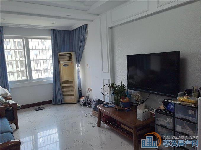 名都公寓 精装保养好 送车库 大露台