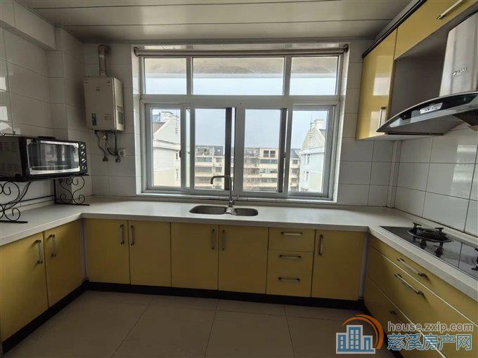 闻涛苑215平145万送车库5复6