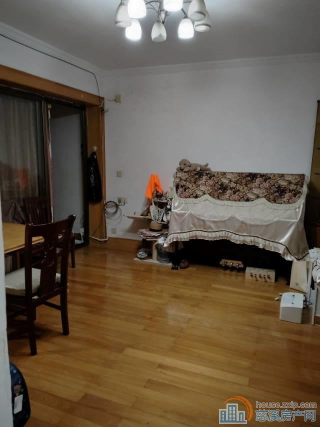 孙塘新村，独家