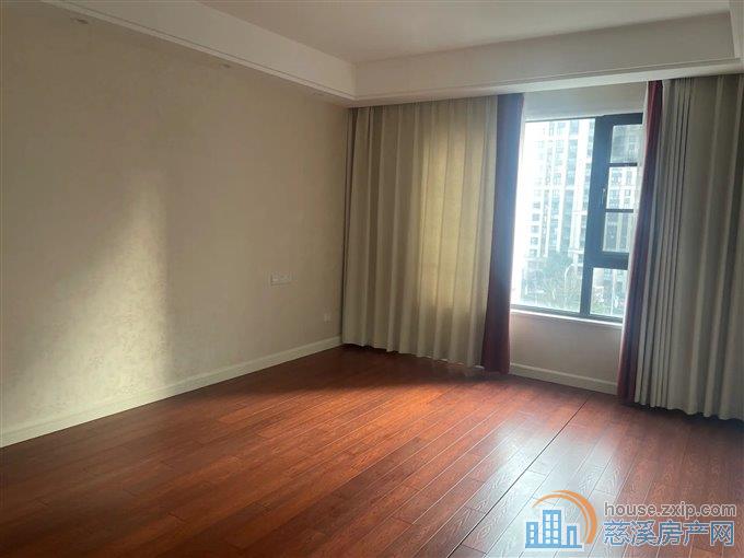 保利俯院江南 精装修 凤凰楼层 位置好