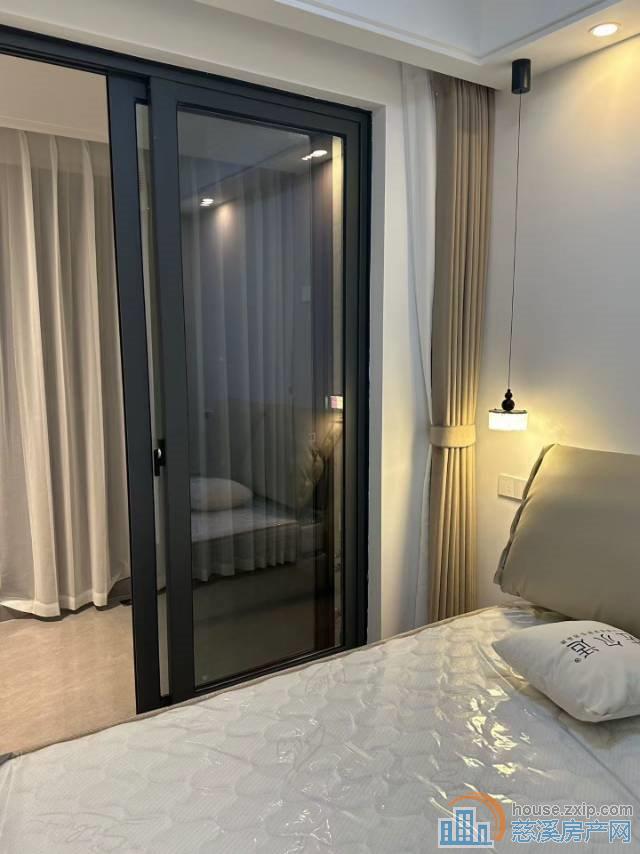 悦未来172平4室新精装车位5800元直